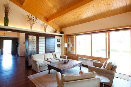 Guils de CerdañaImpresionant Xalet La Roca Forada公寓 外观 照片