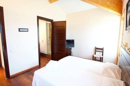 Guils de CerdañaImpresionant Xalet La Roca Forada公寓 外观 照片